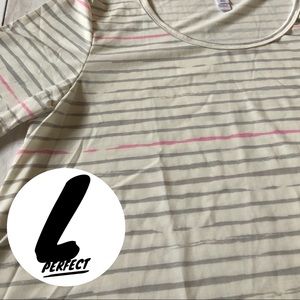 Large LuLaRoe Perfect Tee